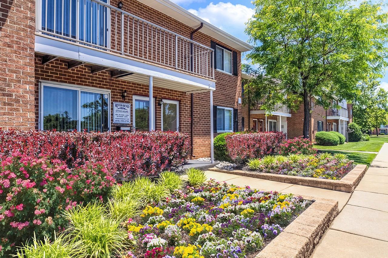 River's Bend Apartments - Photo 5 of 18