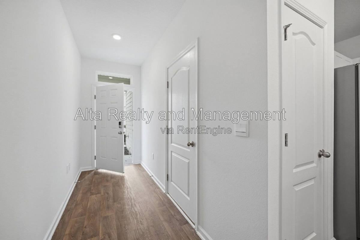 5661 Coppers Edge Ln - Photo 4 of 10