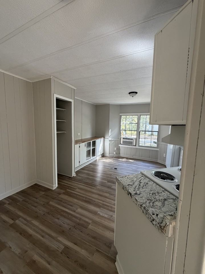 Acorn Village Ln - Photo 5 of 10