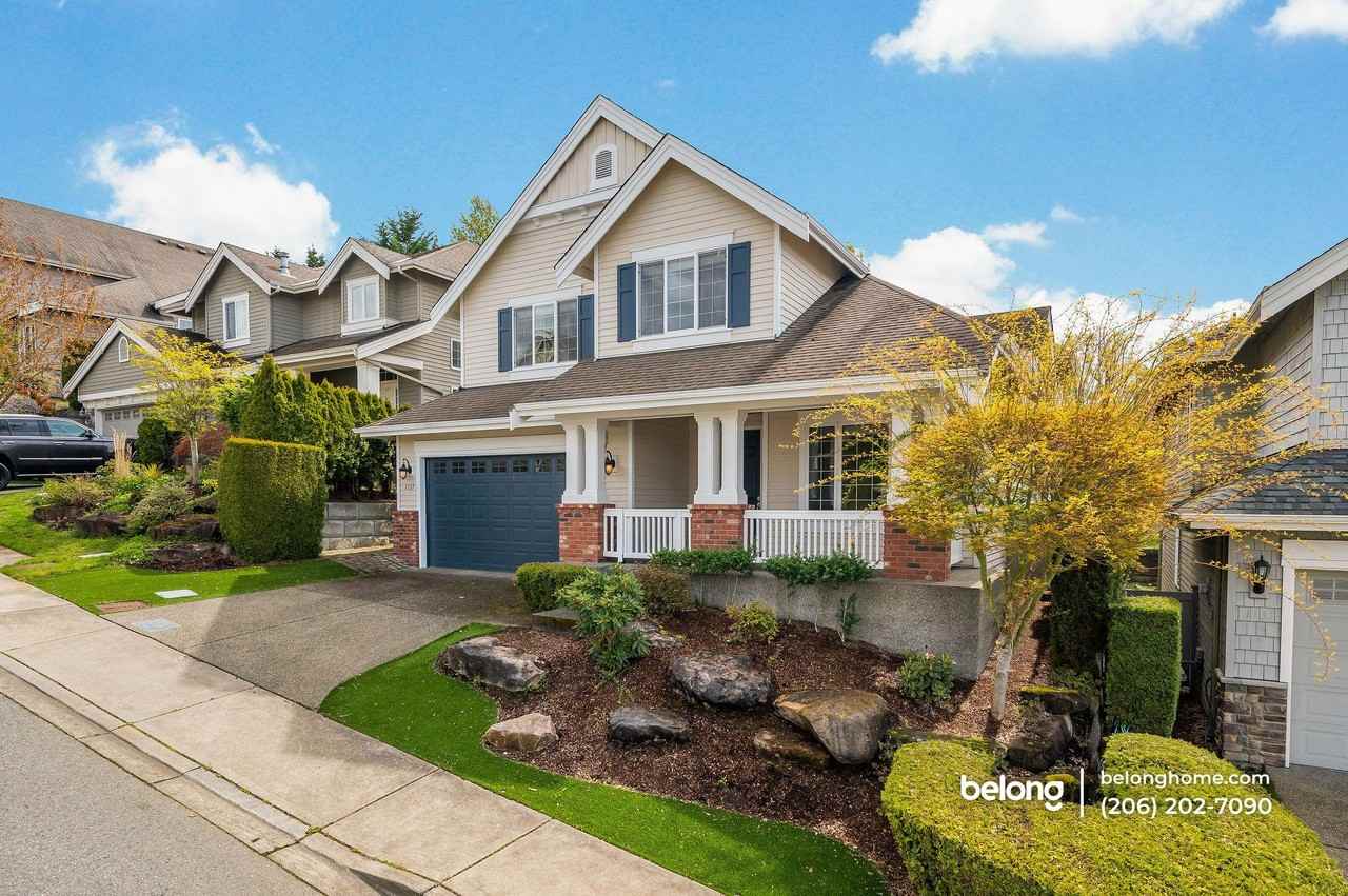 1137 S 36th Pl - Photo 3 of 50