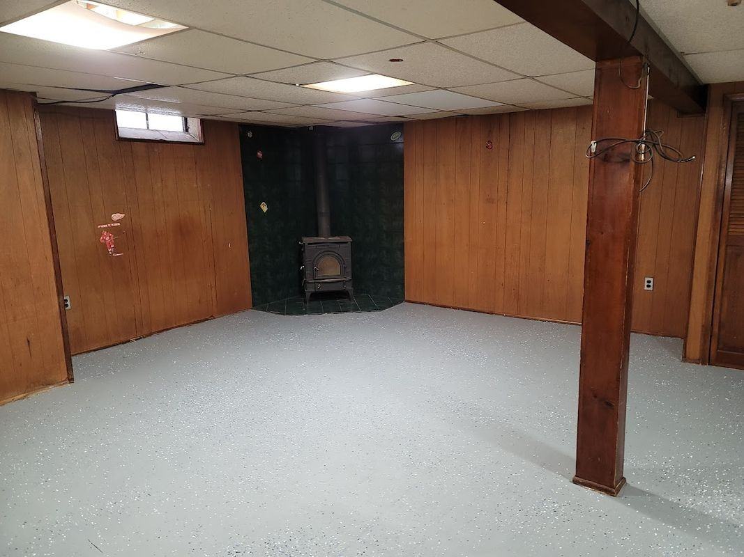 19741 Macarthur - Photo 3 of 5