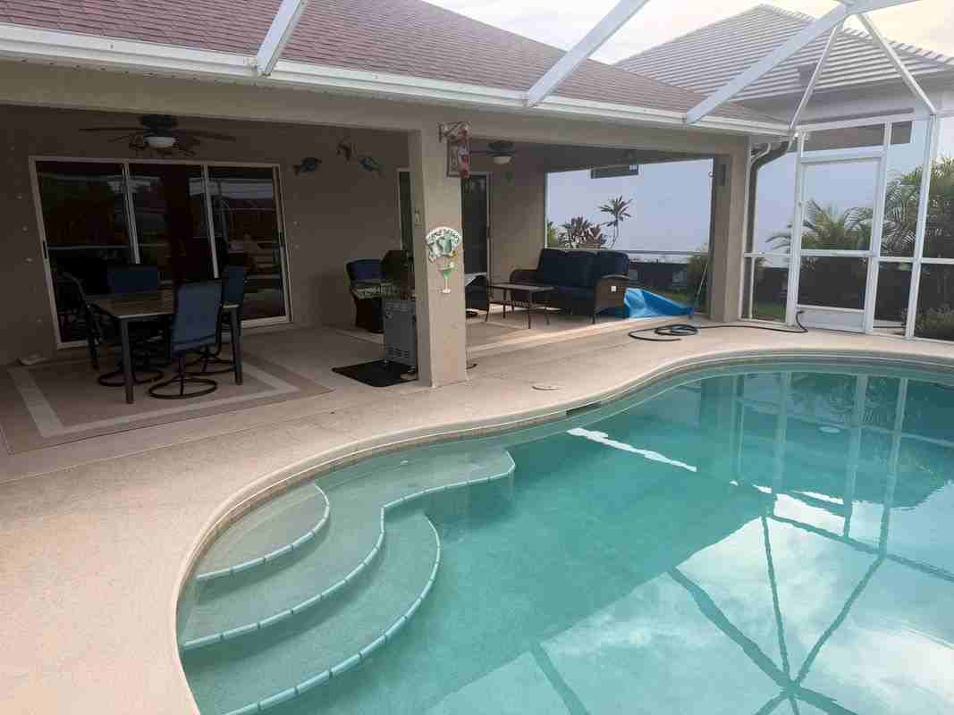 527 Sw 40th Ter - Photo 2 of 3