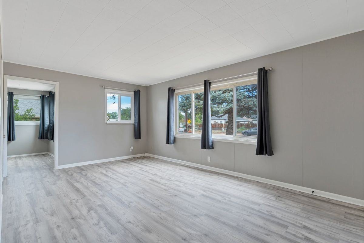 11612 Del Mar Pkwy - Photo 5 of 30