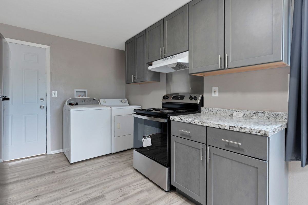 11612 Del Mar Pkwy - Photo 6 of 30