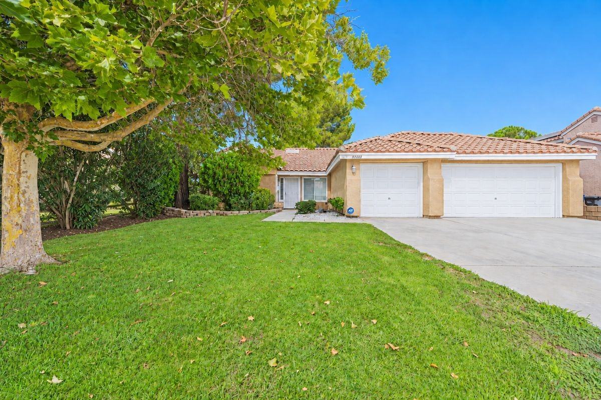 37731 Wisteria Trl - Photo 2 of 41