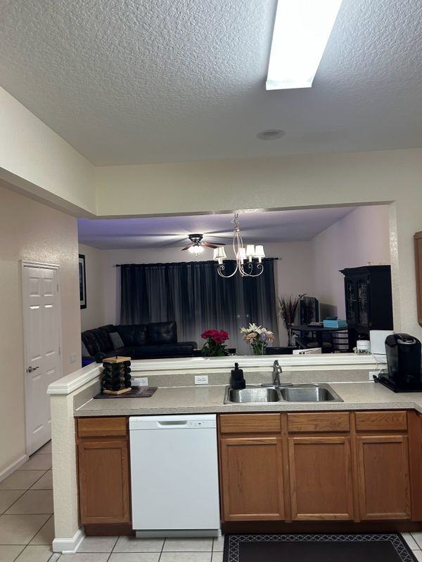1121 Seton Hall Ct - Photo 6 of 11