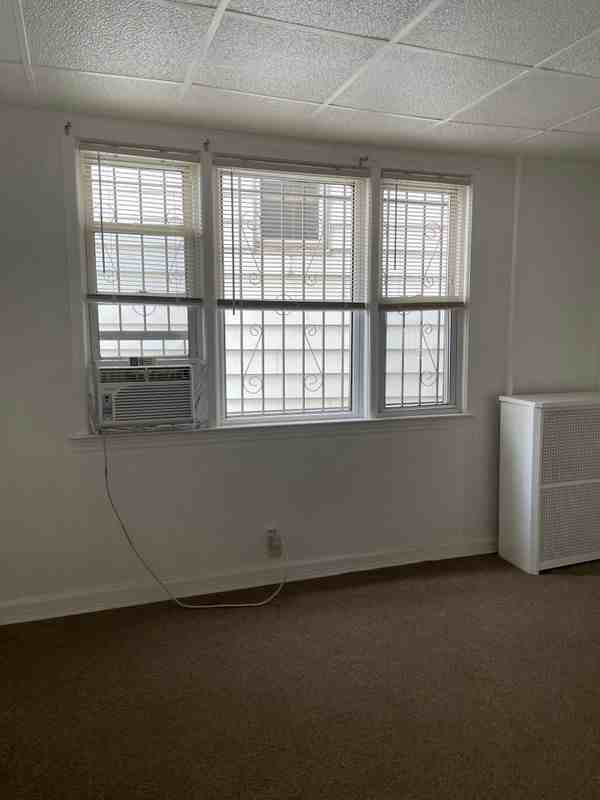 3371 John F Kennedy Blvd - Photo 4 of 8