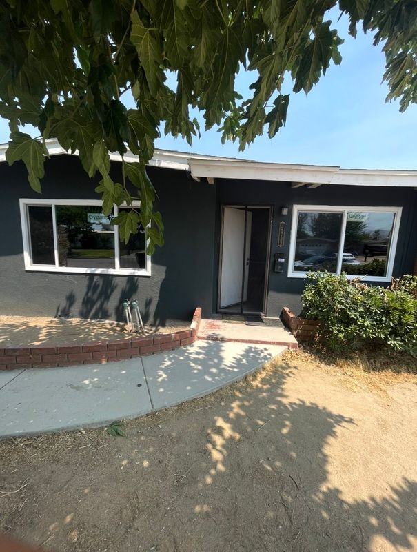 38732 Sumac Ave - Photo 2 of 11