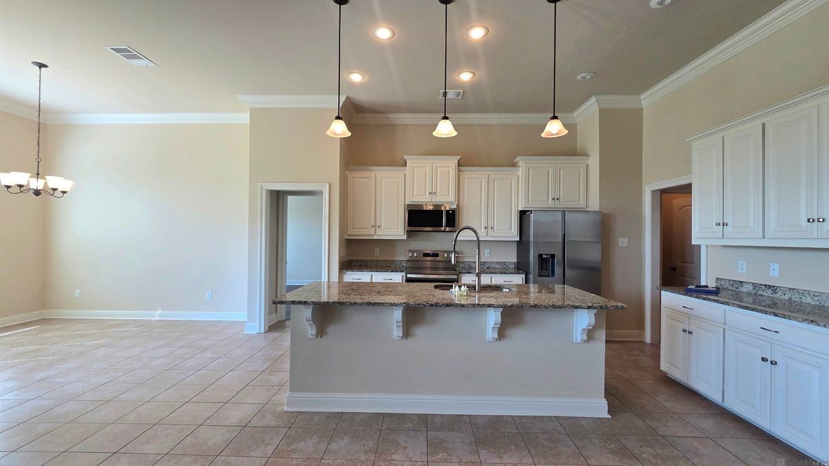 6397 Union Dr - Photo 2 of 38