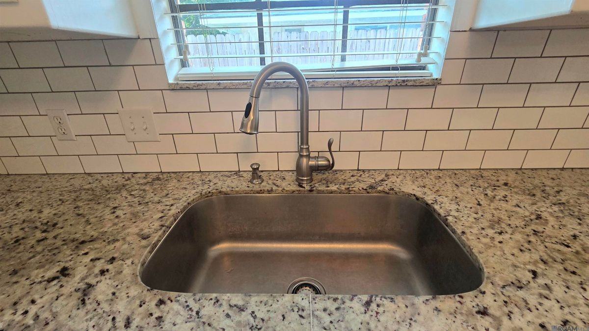 10052 Mint Dr - Photo 4 of 21