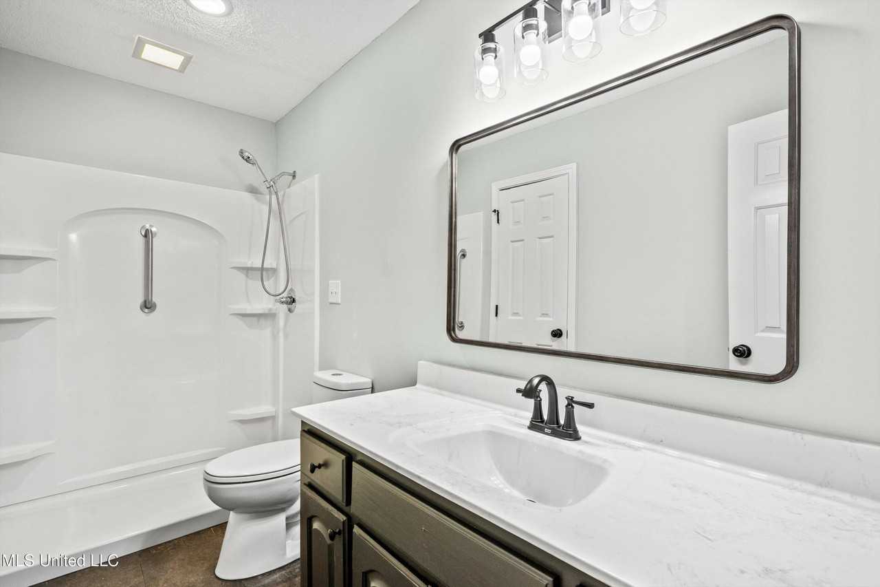 7188 Larkfield Cv - Photo 3 of 14