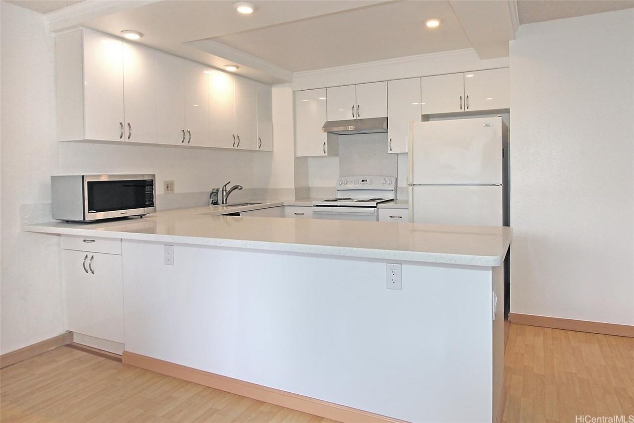 1255 Nuuanu Ave - Photo 2 of 15