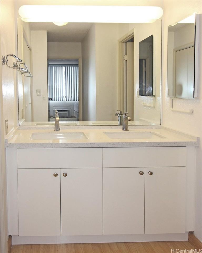 1255 Nuuanu Ave - Photo 4 of 15