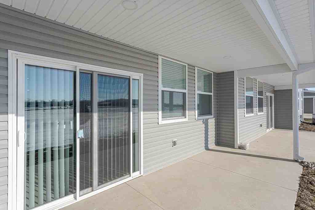 222 E Bridge Rd - Photo 4 of 20