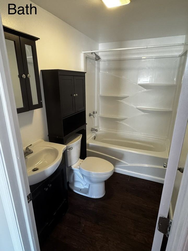 1415 Bleecker St #4 - Photo 6 of 12