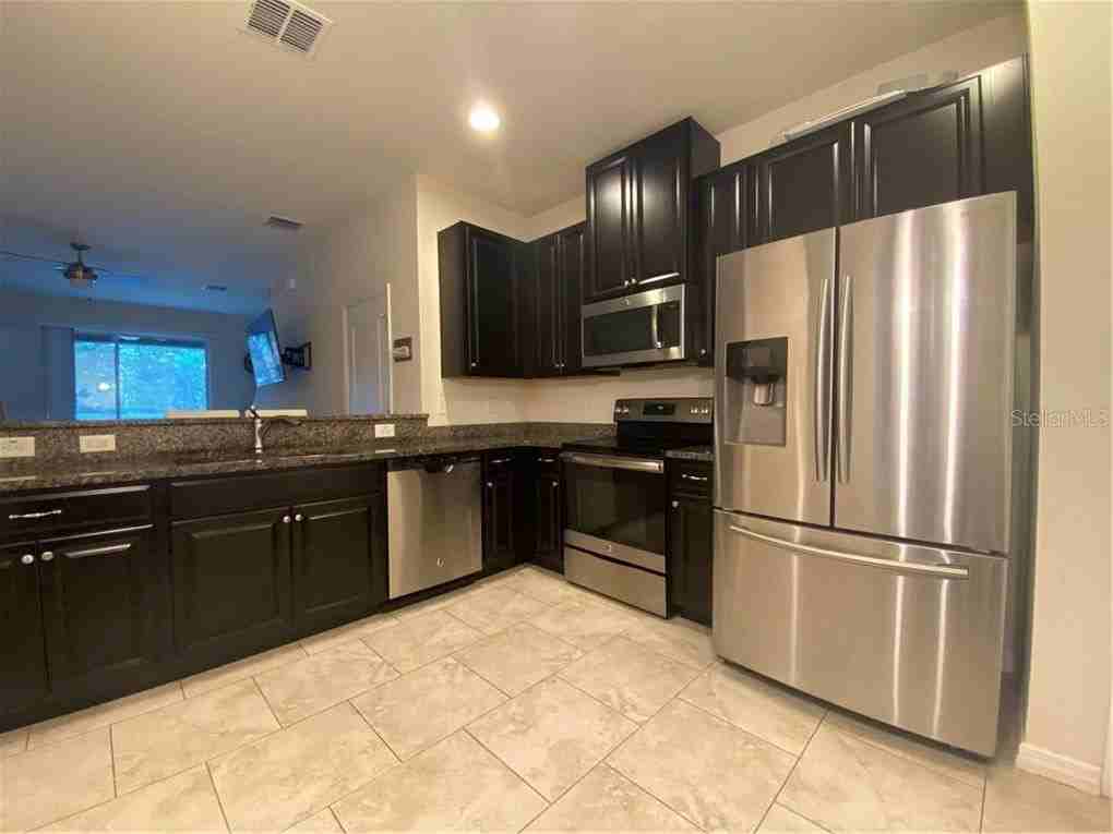 2219 Broadway View Ave - Photo 2 of 11