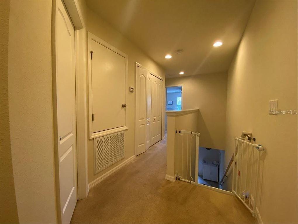 2219 Broadway View Ave - Photo 4 of 11