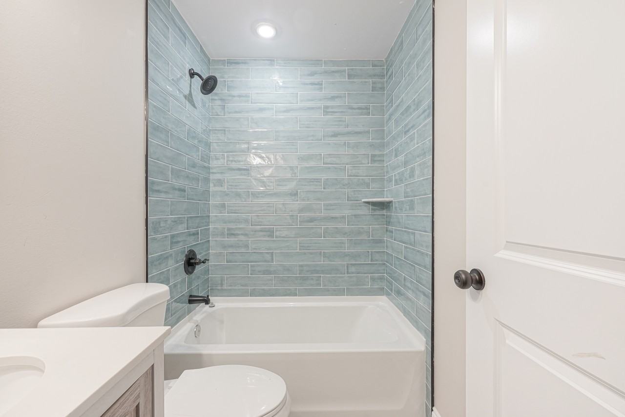 1841 N 17th St #1 - Photo 4 of 5