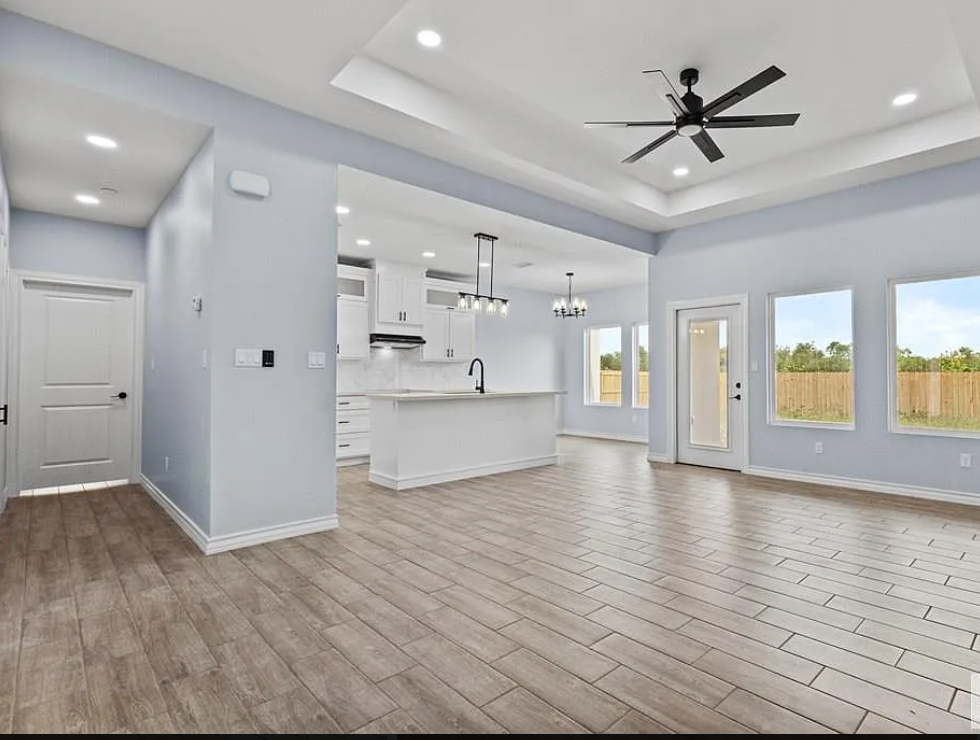 304 Faith Dr - Photo 3 of 4