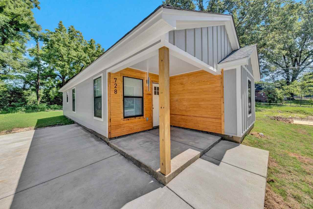 728 King Ave - Photo 3 of 16