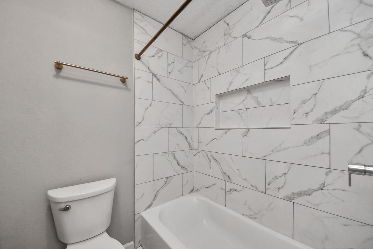 13417 Garden Grv - Photo 2 of 46