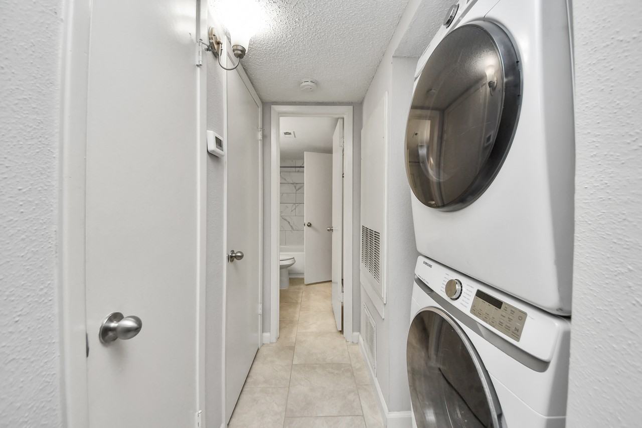 13417 Garden Grv - Photo 3 of 46