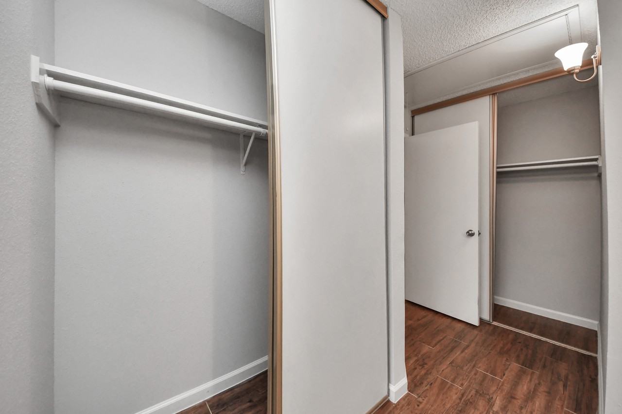 13417 Garden Grv - Photo 5 of 46