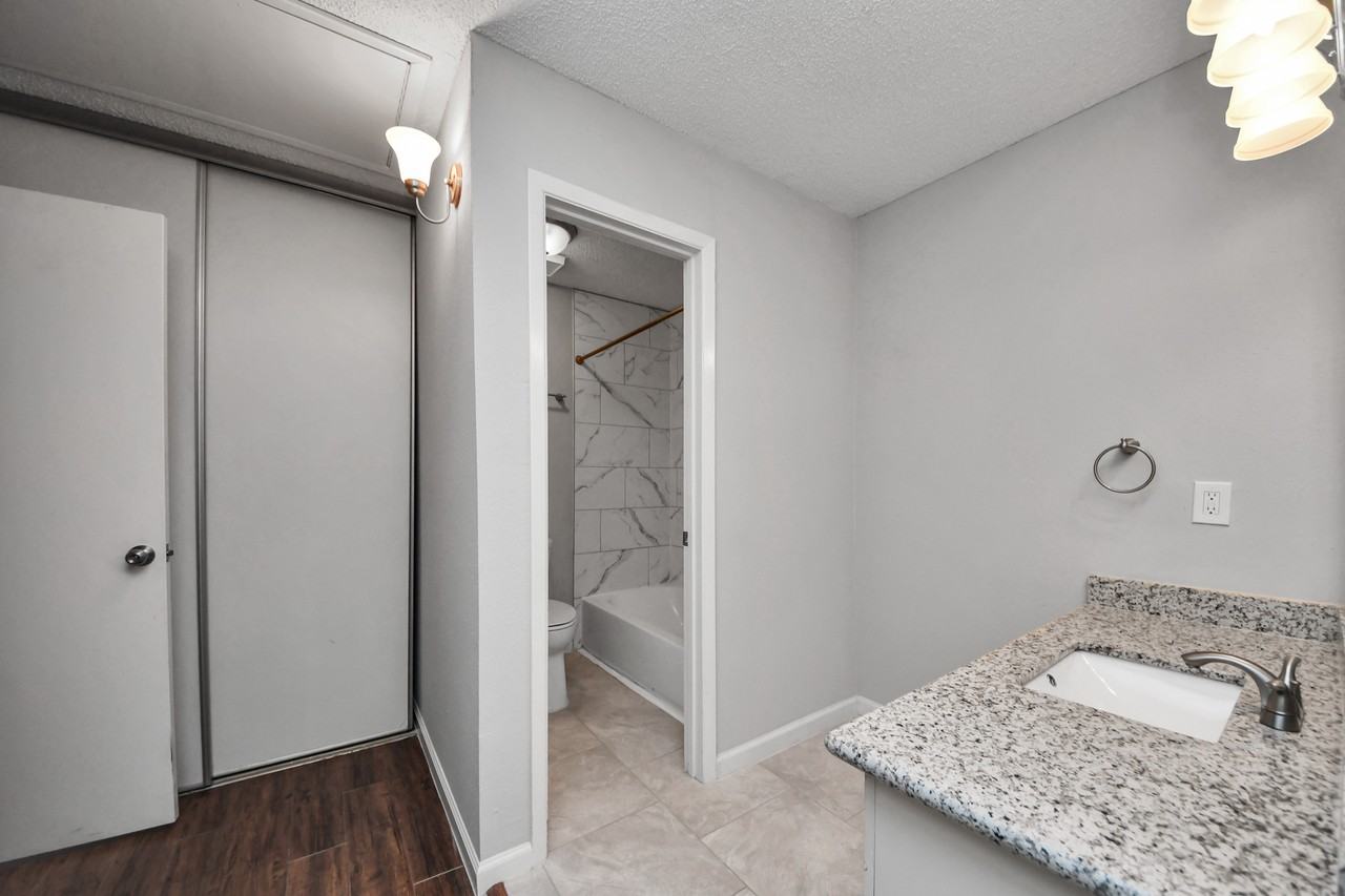 13417 Garden Grv - Photo 6 of 46