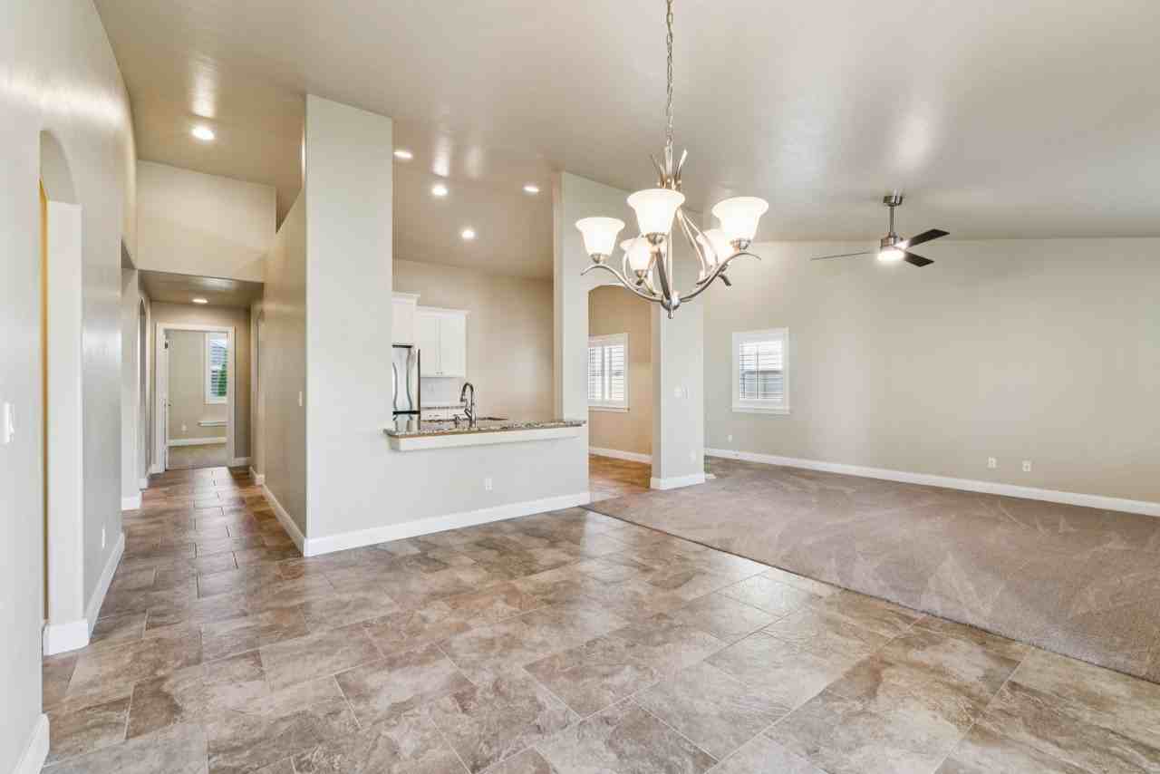5850 W Rotherham Dr - Photo 6 of 27
