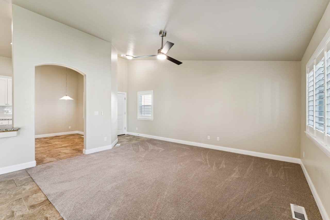 5850 W Rotherham Dr - Photo 7 of 27