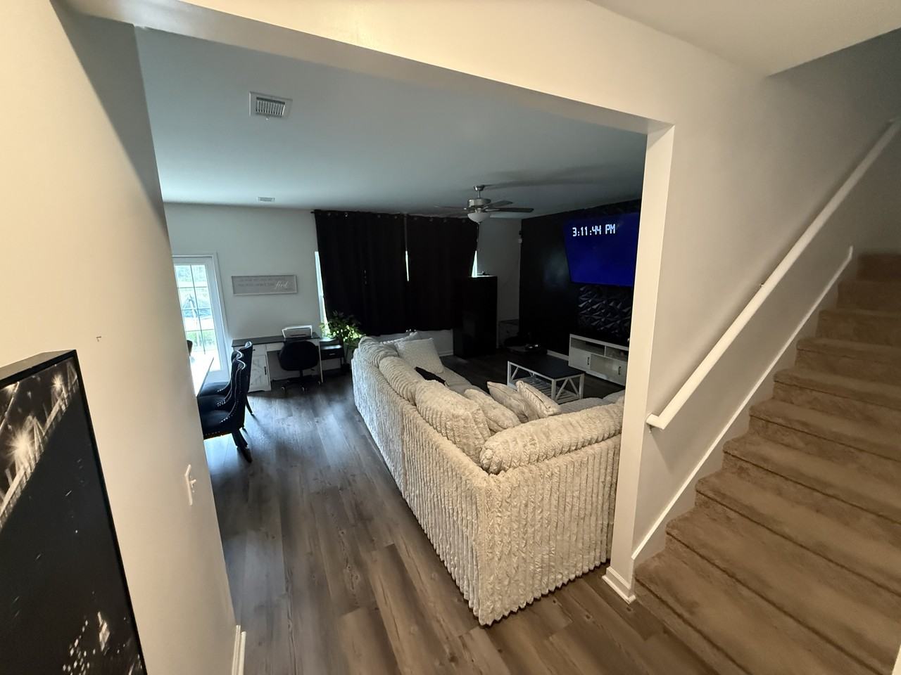 126 Glendale Ln - Photo 3 of 18