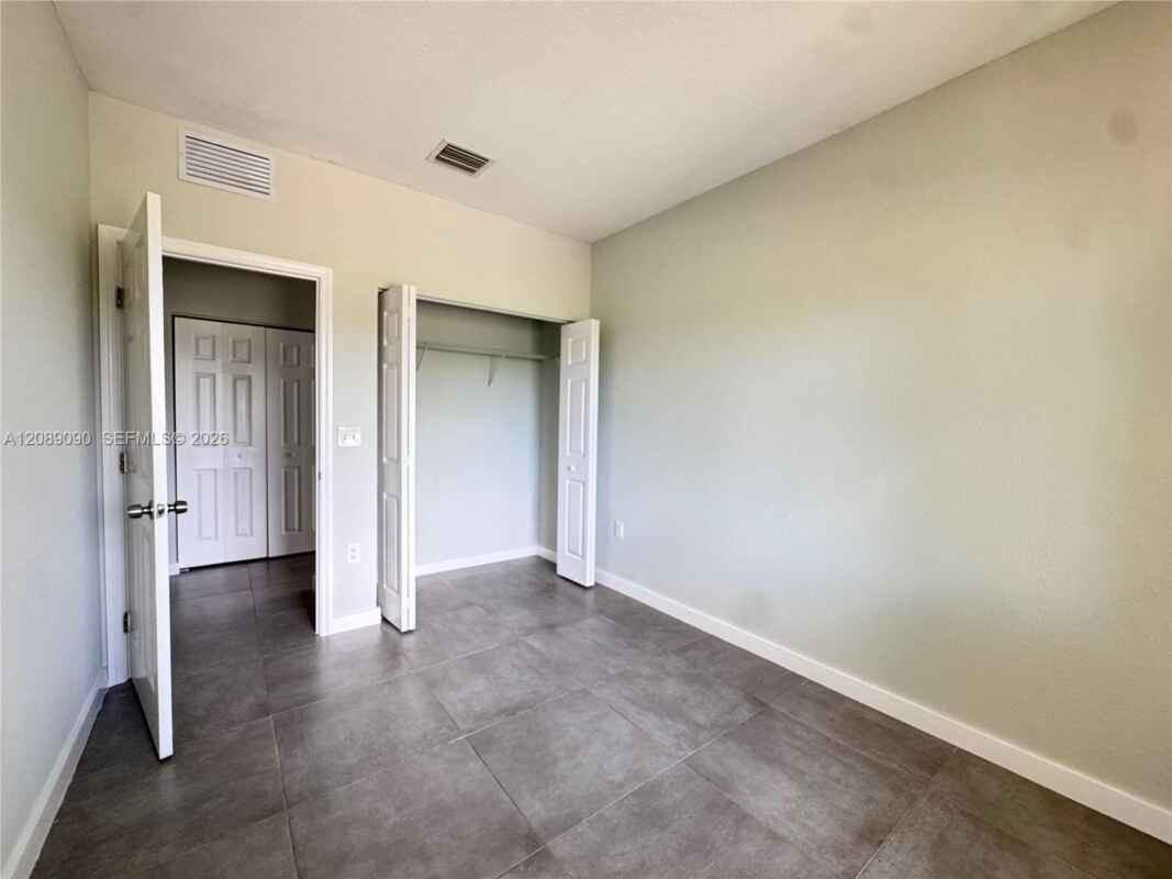 609 Nw 3rd Ter - Photo 6 of 20