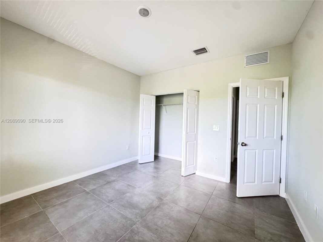 609 Nw 3rd Ter - Photo 7 of 20