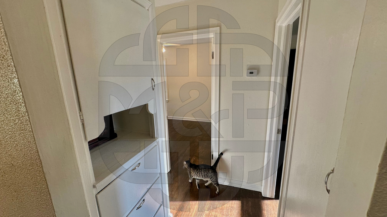 1214 N Crestway St - Photo 6 of 18
