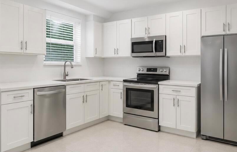 6621 Perry St - Photo 2 of 21
