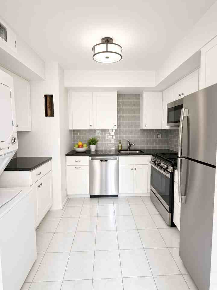 1710 Painters Xing - Photo 3 of 6
