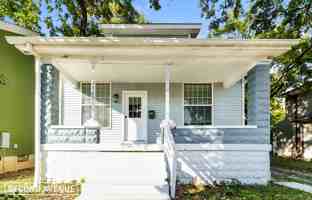 featured image of 3823 River Park Dr