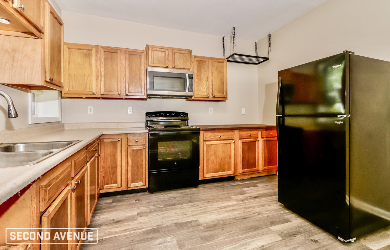 3823 River Park Dr - Photo 4 of 15