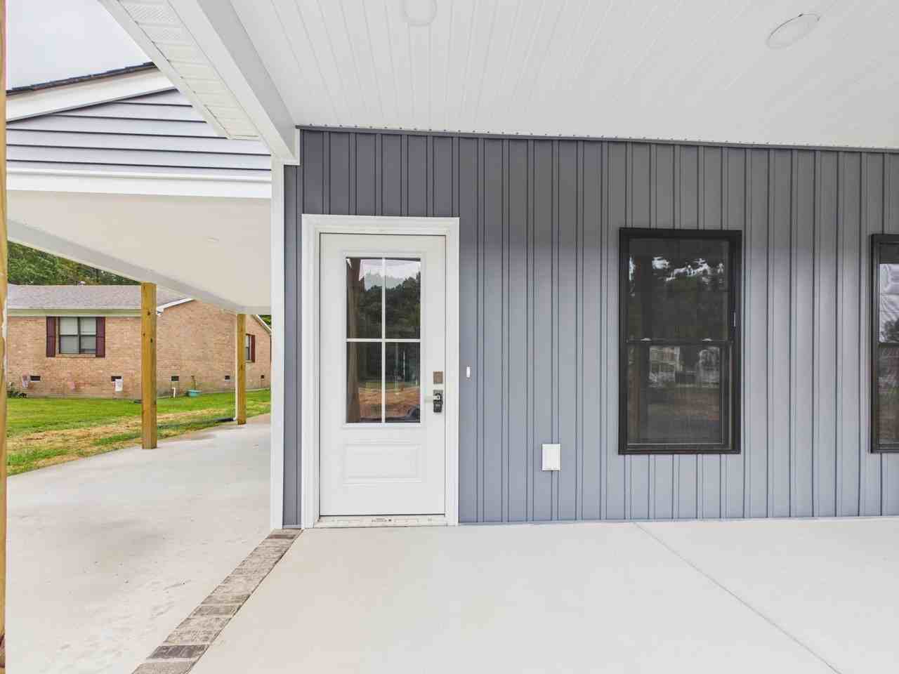 1406 Old Iron Rd #B - Photo 4 of 50
