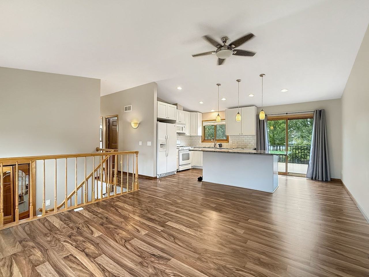 9725 Pallisades Cir - Photo 6 of 24