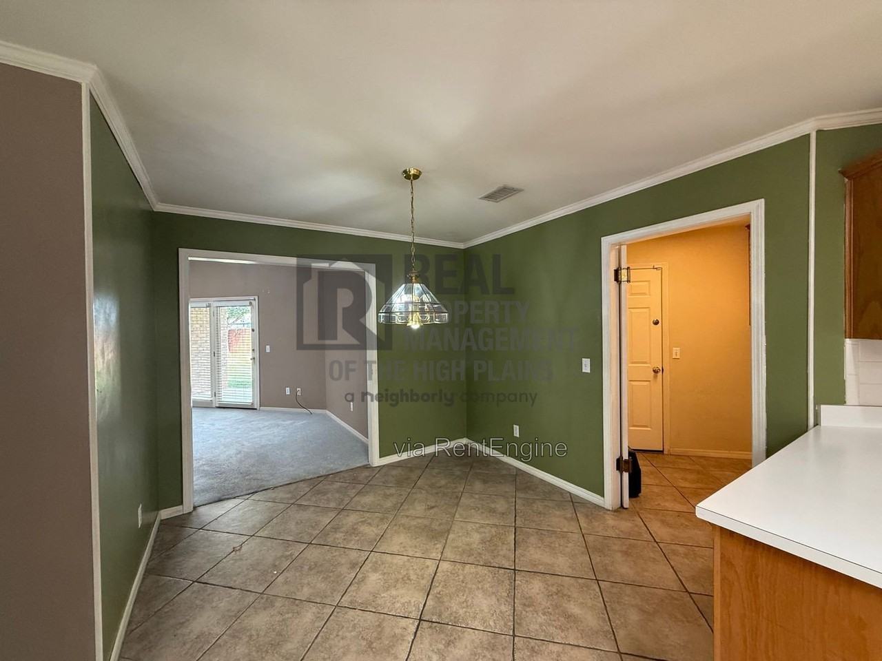 4407 Van Winkle Dr - Photo 5 of 17