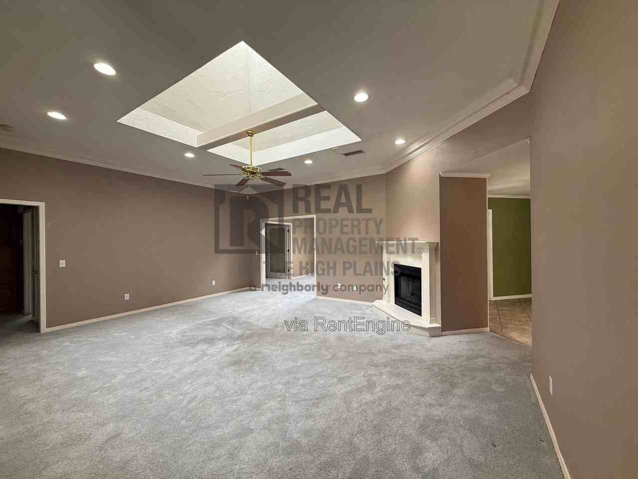 4407 Van Winkle Dr - Photo 7 of 17