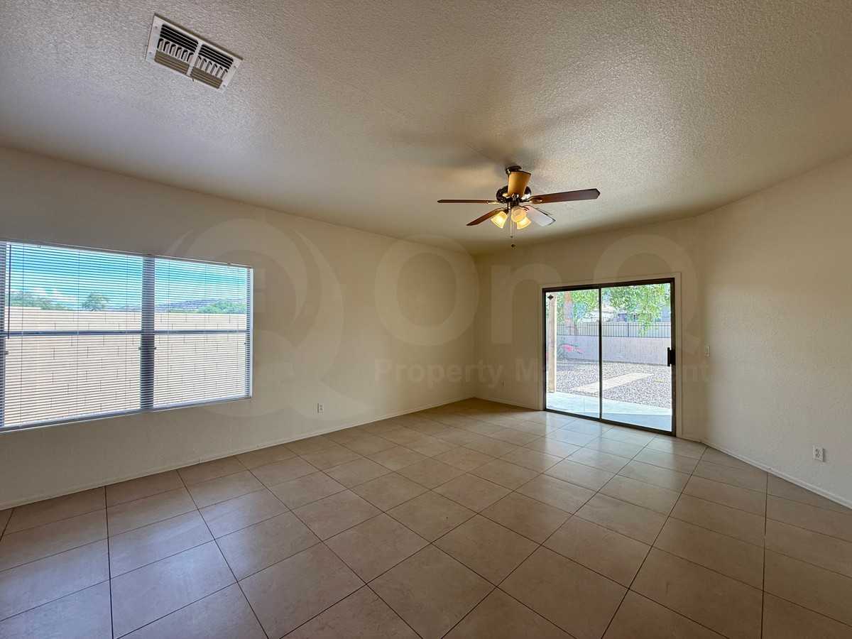 1017 E Pedro Rd - Photo 7 of 25