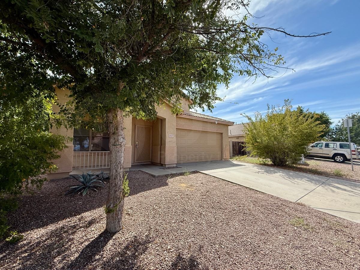 1017 E Pedro Rd - Photo 2 of 25