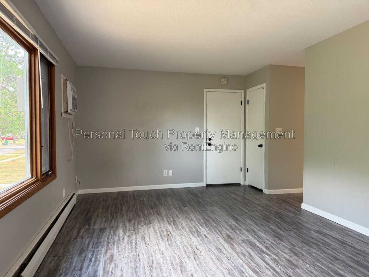 214 Morrison St - Photo 4 of 26