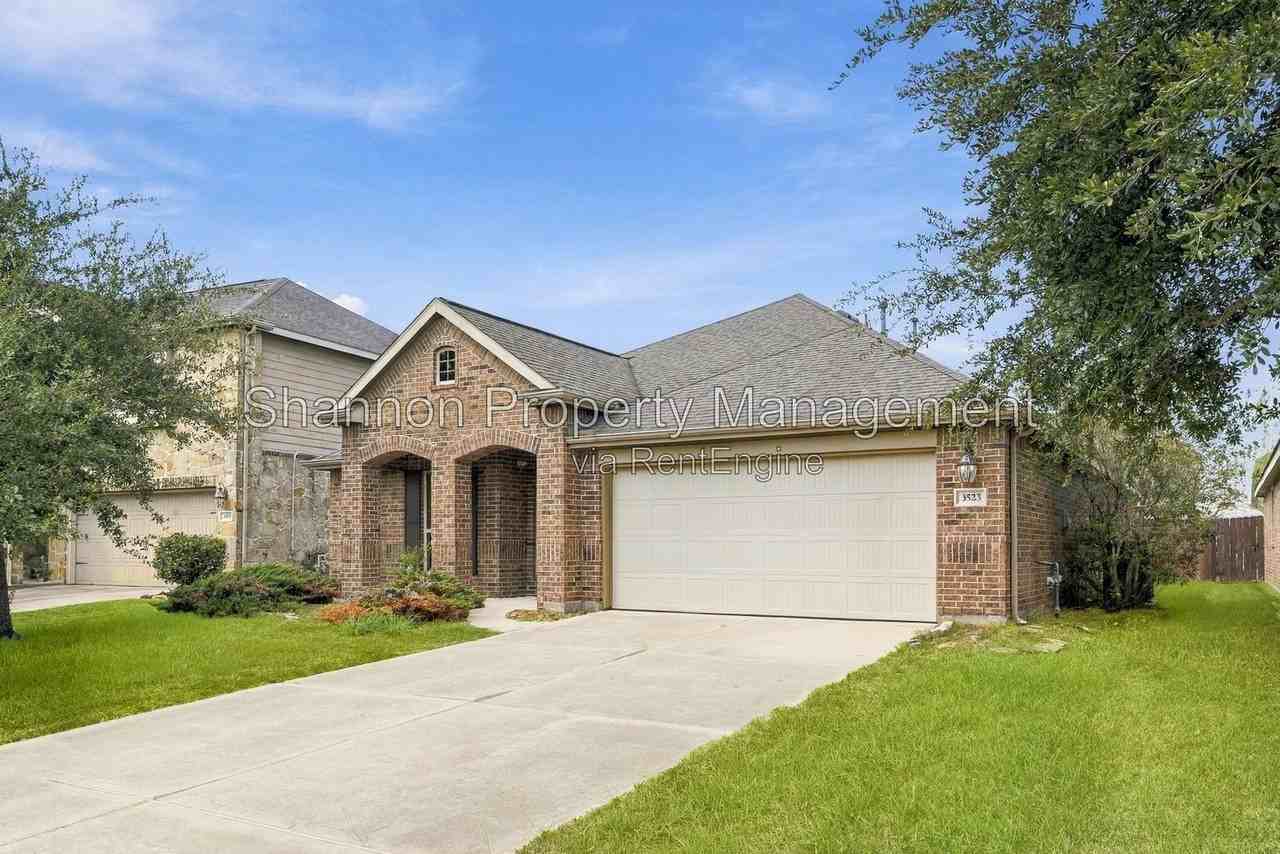 3523 Hamilton Bend Ln - Photo 2 of 37