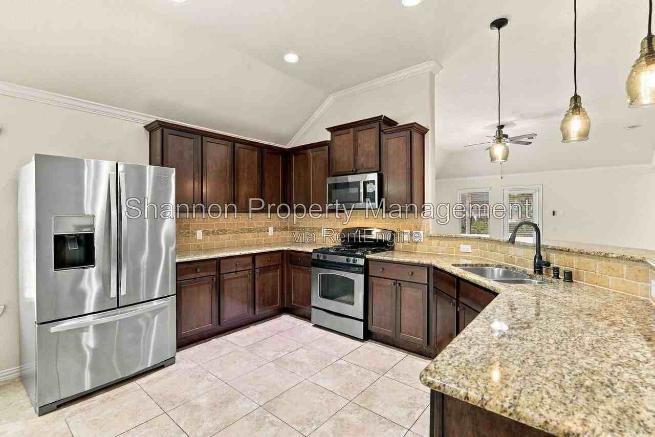 3523 Hamilton Bend Ln - Photo 7 of 37