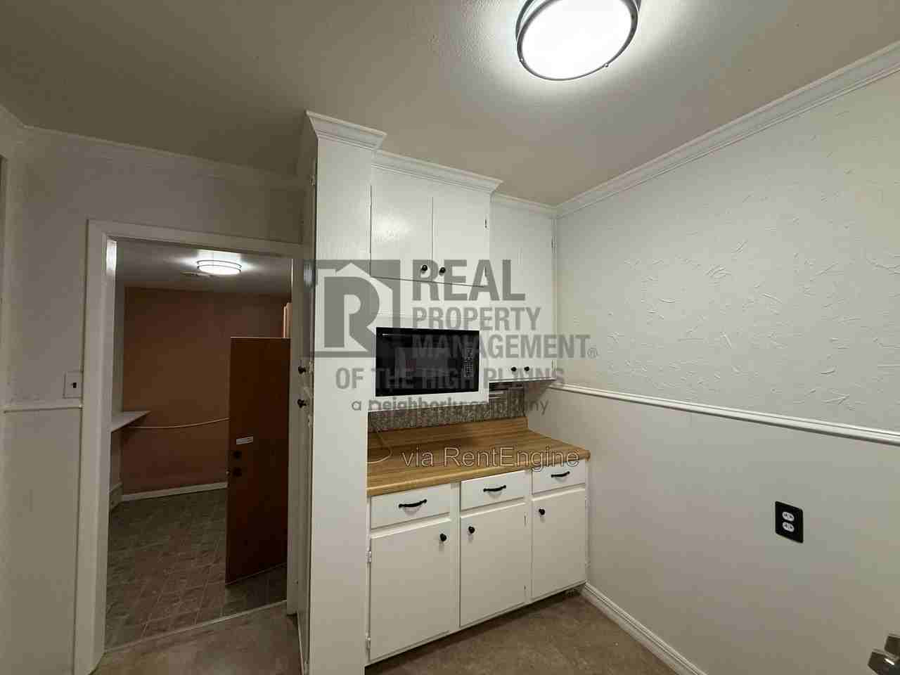 5409 Lawrence Blvd - Photo 5 of 15