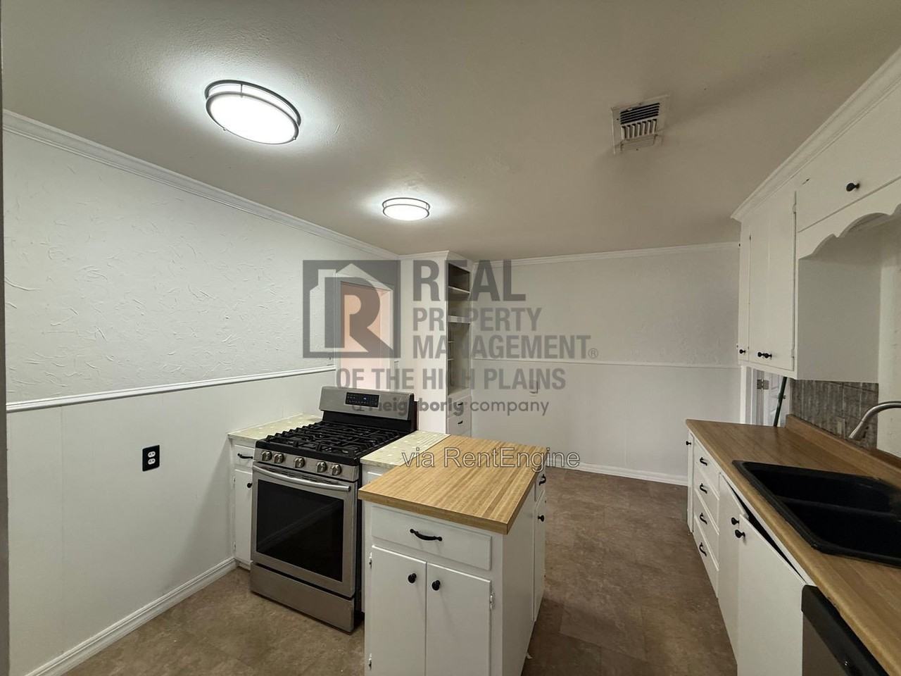 5409 Lawrence Blvd - Photo 6 of 15
