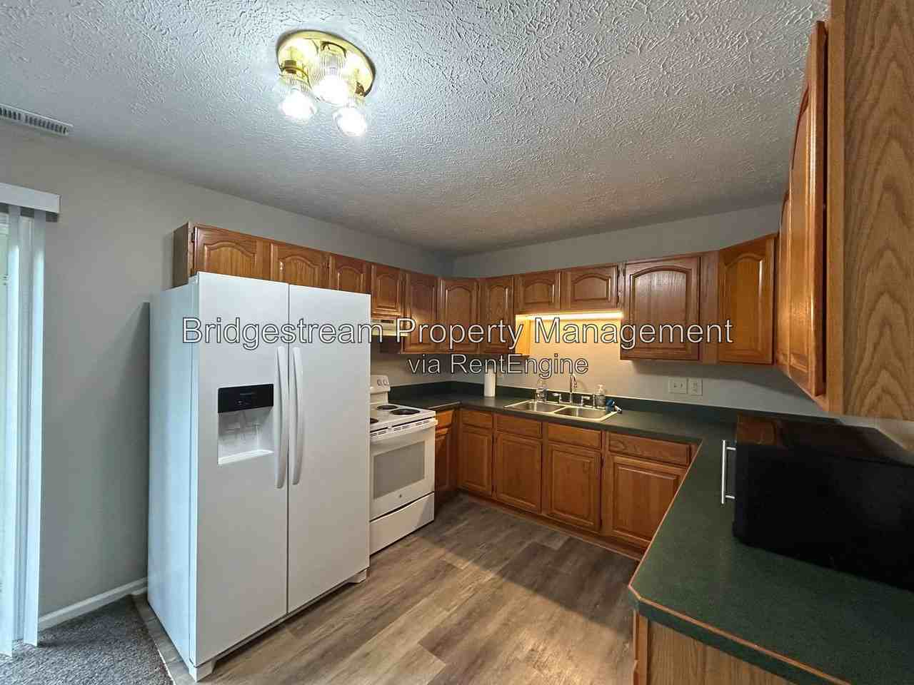 2460 Rondowa Ave - Photo 4 of 10